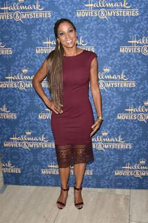 Holly Robinson Peete feet photo thumbnail