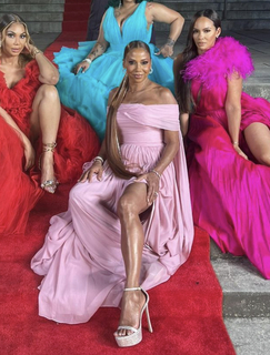 Holly Robinson Peete feet photo thumbnail