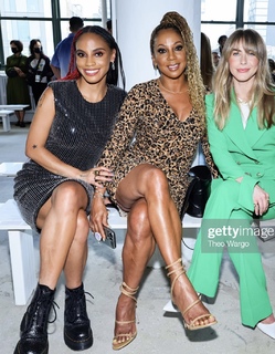 Holly Robinson Peete feet photo thumbnail
