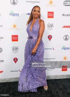 Holly Robinson Peete feet photo thumbnail