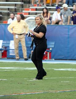 Holly Rowe feet photo 20