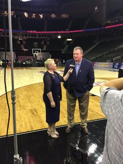 Holly Rowe feet photo 10