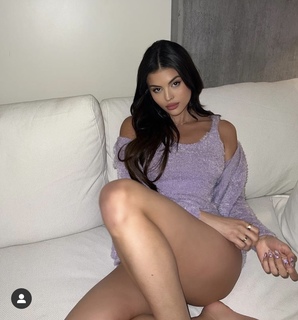 Holly Scarfone feet photo 17