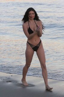 Holly Scarfone feet photo 17