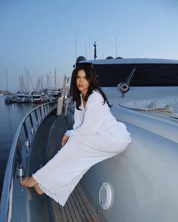 Holly Scarfone feet photo 2