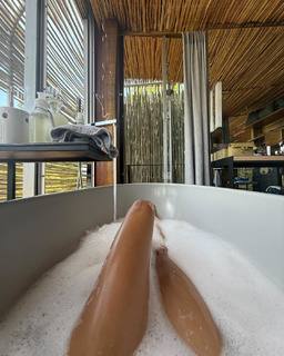 Holly Scarfone feet photo 9