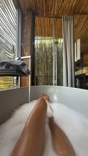 Holly Scarfone feet photo 2