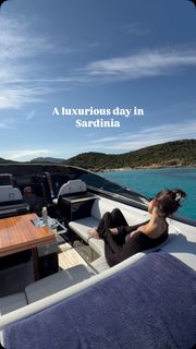 Holly Scarfone feet photo 5