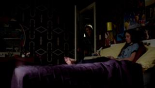 Holly Taylor feet photo thumbnail