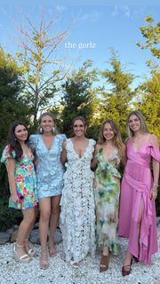 Holly Taylor feet photo 1