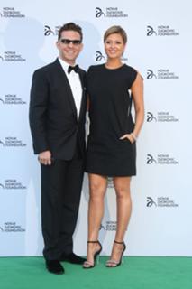 Holly Valance feet photo thumbnail