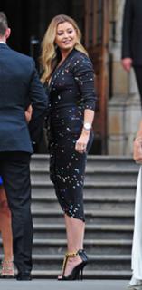 Holly Valance feet photo thumbnail