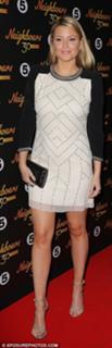 Holly Valance feet photo thumbnail