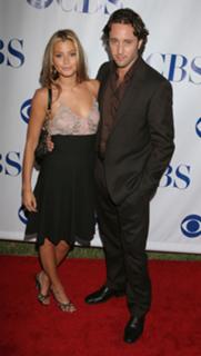 Holly Valance feet photo thumbnail