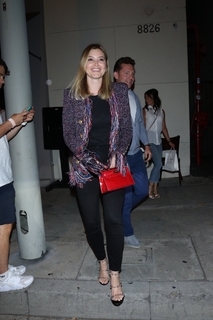 Holly Valance feet photo thumbnail