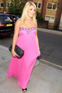 Holly Willoughby feet photo thumbnail