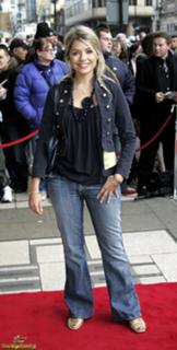 Holly Willoughby feet photo thumbnail