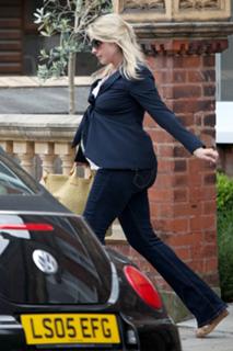 Holly Willoughby feet photo thumbnail