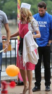 Holly Willoughby feet photo thumbnail