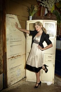 Holly Willoughby feet photo thumbnail