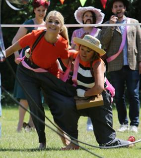 Holly Willoughby feet photo thumbnail