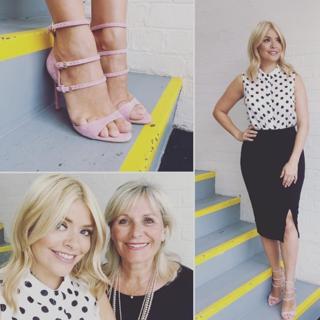 Holly Willoughby feet photo thumbnail