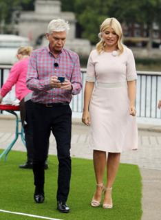 Holly Willoughby feet photo thumbnail