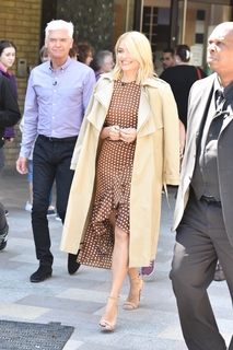 Holly Willoughby feet photo thumbnail
