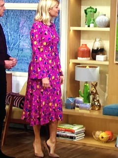 Holly Willoughby feet photo thumbnail