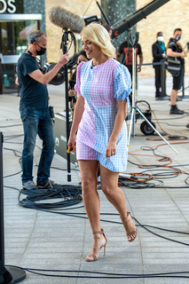 Holly Willoughby feet photo thumbnail