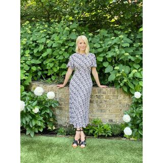 Holly Willoughby feet photo thumbnail