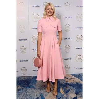 Holly Willoughby feet photo thumbnail