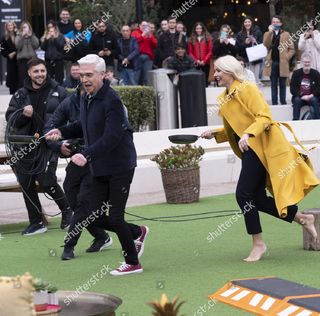 Holly Willoughby feet photo thumbnail