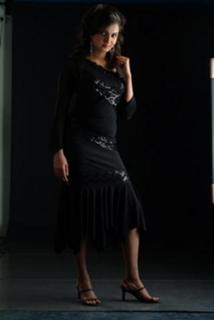 Honey Rose feet photo thumbnail