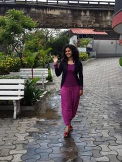 Honey Rose feet photo thumbnail