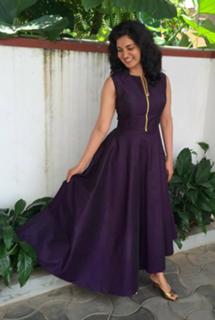 Honey Rose feet photo thumbnail