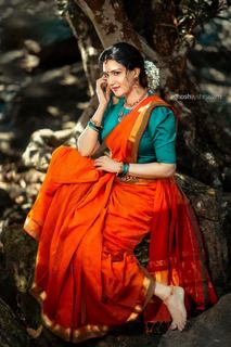 Honey Rose feet photo thumbnail