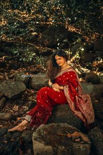 Honey Rose feet photo thumbnail