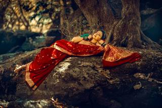 Honey Rose feet photo thumbnail