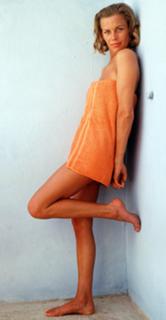 Honor Blackman feet photo 3