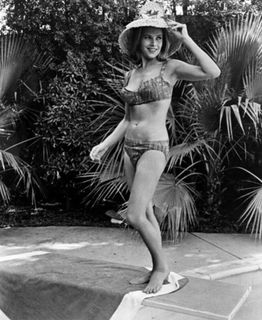 Honor Blackman feet photo 1