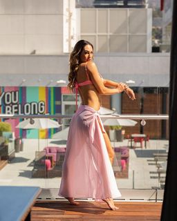 Hope Beel feet photo 6