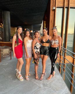 Hope Beel feet photo 3