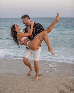 Hope Beel feet photo 4