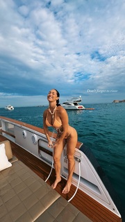 Hope Beel feet photo 13
