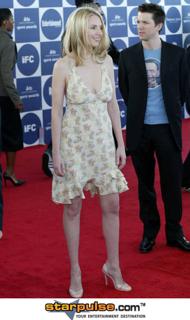 Hope Davis feet photo thumbnail