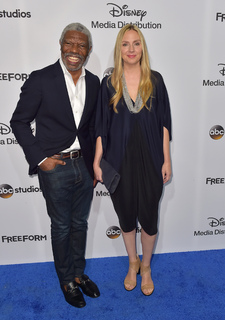 Hope Davis feet photo thumbnail