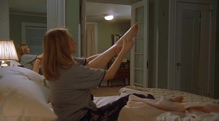 Hope Davis feet photo thumbnail