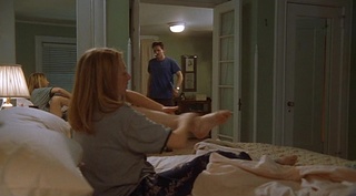 Hope Davis feet photo thumbnail