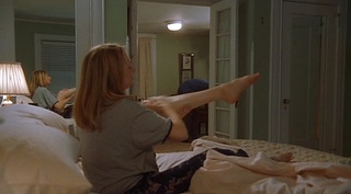 Hope Davis feet photo thumbnail